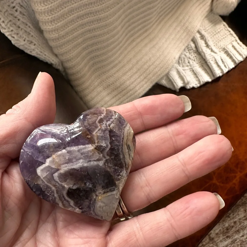 Amethyst natural stone Purple Heart-Shaped Stone